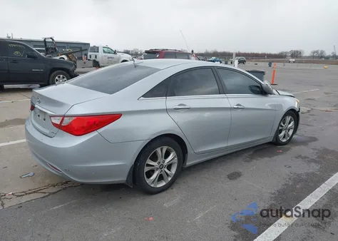 2011 Hyundai Sonata Limited z USA, uszkodzony, nr VIN 5NPEC4AC2BH104220